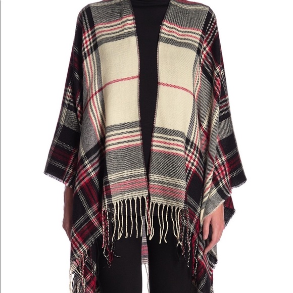 Nordstrom Plaid Print Fringe Ruana - Picture 3 of 3